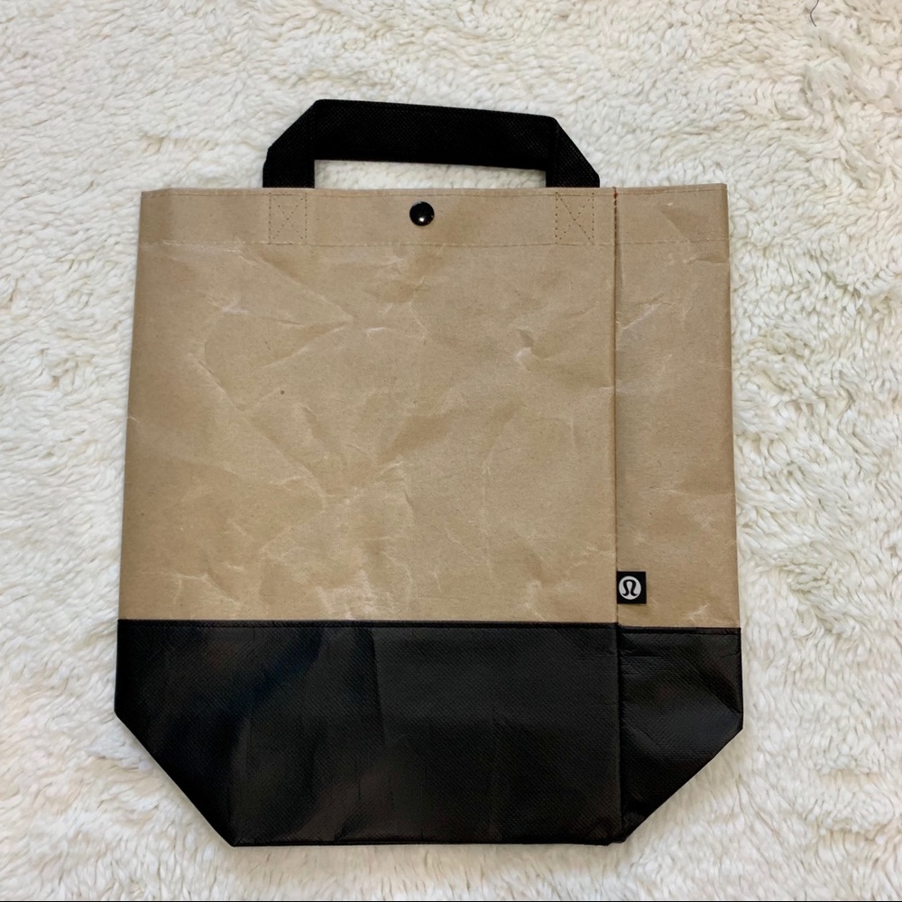 Lululemon reusable bag